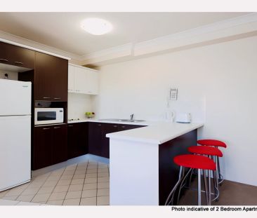 2 Bedroom / 2 Bathroom Apartment (Whole Apartment) - Photo 2