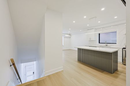 For Lease - 999 Eglington Avenue, Toronto, Ontario - Photo 5