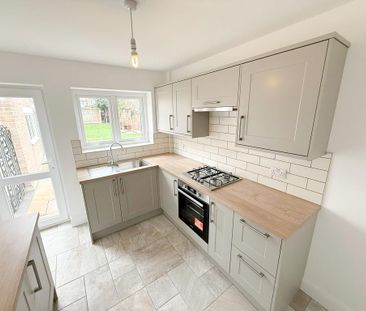 2 bedroom semi-detached bungalow to rent - Photo 5