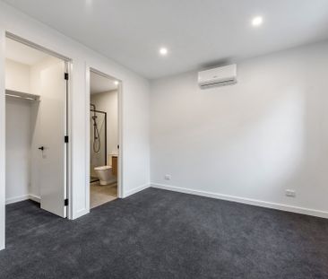 1/5 Normanby Street, Hughesdale - Photo 2