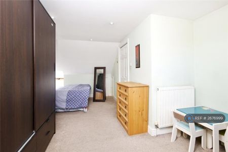 3 bedroom terraced house to rent - Photo 4