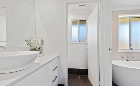 6 Mary Place, Bligh Park NSW 2756 - House For Rent | Domain - Photo 2