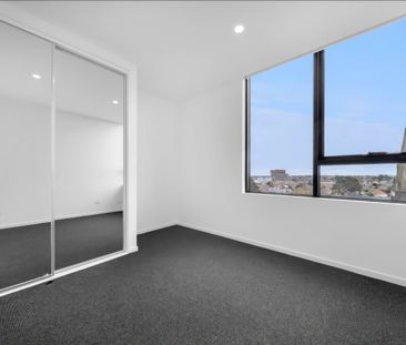 Modern Living In The Heart of Coburg - Photo 5