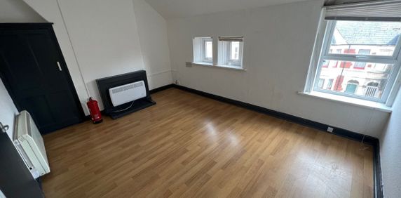 Claude Place - Photo 2