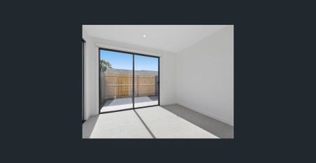 Modern Townhouse in Convenient Location! - Photo 5