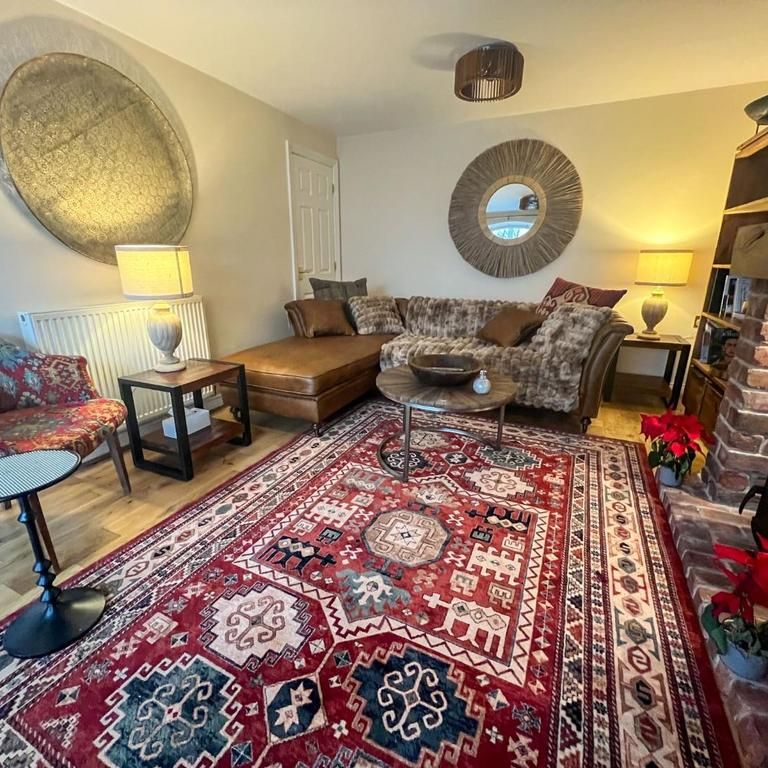 2 bedroom barn conversion to rent - Photo 1