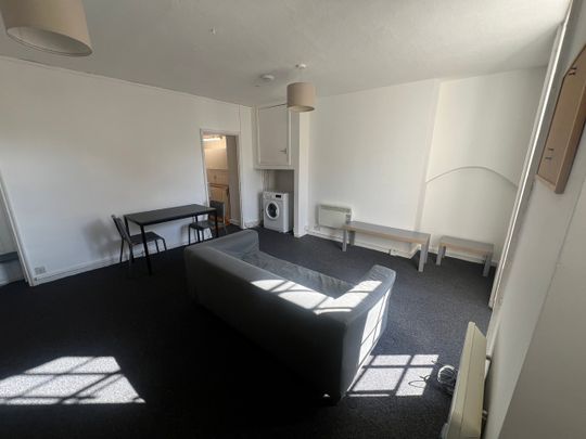 1 Bed Flat, Lodge Place, BS1 - Photo 1