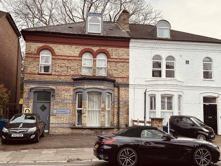 1 bedroom in a house share to rent - Photo 4