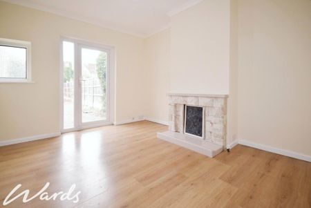 3 bedroom semi-detached house to rent - Photo 2