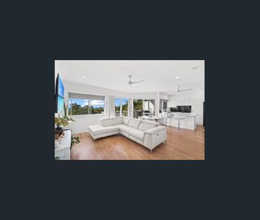 Stunning 2 Bedroom unit with Sea Views - Photo 1