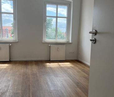 + + hochwertig sanierte Zweizimmerwohnung neben dem Salzlandtheater... - Foto 1
