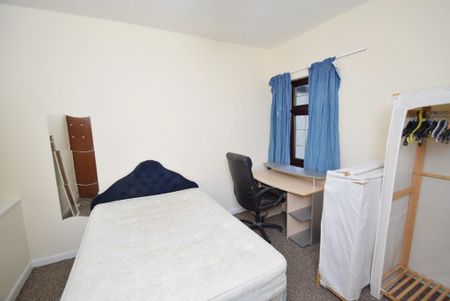 3 bedroom terraced house to rent - Photo 5