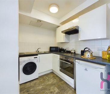 Studio to rent - Photo 4