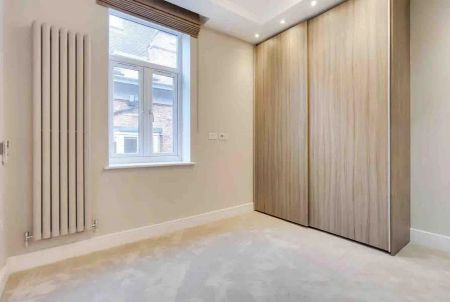 4 bedroom flat in Hampstead - Photo 5