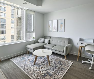 90 Champagne, Hintonburg - Mechanicsville, Ottawa, ON - Photo 1