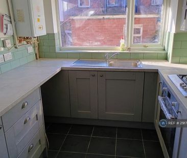 3 bedroom terraced house to rent - Photo 3