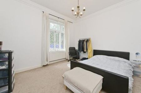 4 bedroom property to let - Photo 4