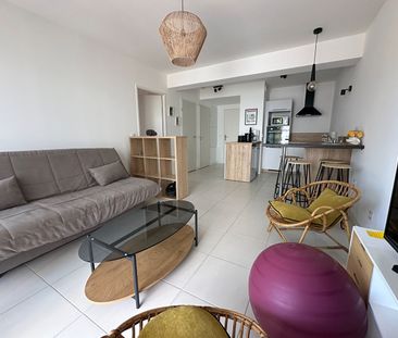 Location Appartement 2 pièces 43m² LA ROCHELLE 17000 - Photo 1