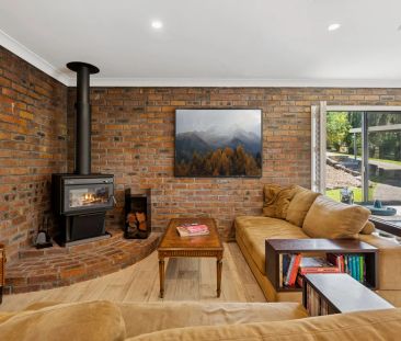 Spacious 4-Bedroom Acreage home with pool, shed and suitable for ho... - Photo 3
