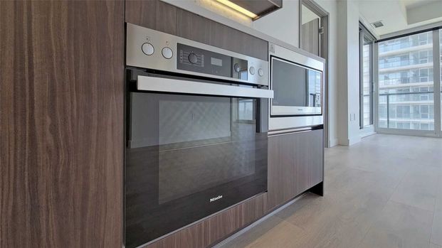 For Lease - 95 Mcmahon Drive Unit# 1212, Toronto, Ontario - Photo 1