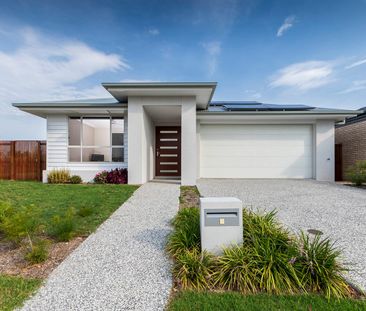 Modern Family Living with Space, Style & Convenience - Photo 2