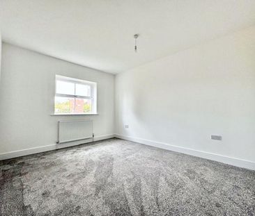 5 bedroom detached house to rent - Photo 4