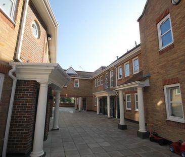 The Courtyard, High Street, Staines-Upon-Thames,TW18 - Photo 1
