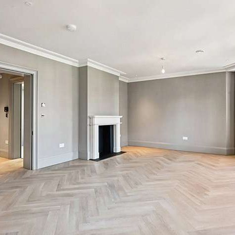 An exceptional four-bedroom apartment, newly refurbished in the heart of Mayfair. - Photo 1