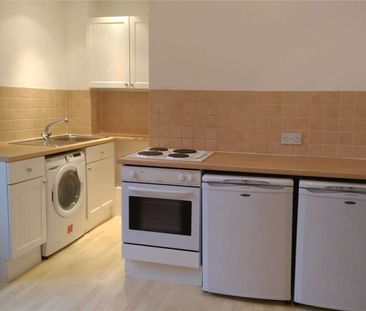 A one bedroom first floor apartment to rent with an allocated parki... - Photo 1