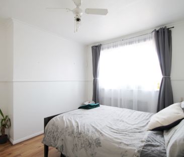 1 bedroom semi detached to rent - Photo 2