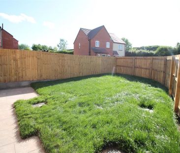 3 bedroom semi-detached house to rent - Photo 4