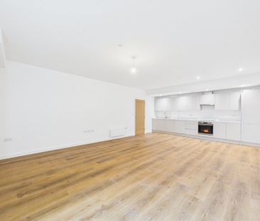 The Causeway, Staines-upon-Thames, Surrey,TW18 - Photo 4