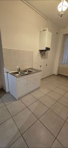 GRAND T3 - CENTRE DE TARARE, - Photo 3