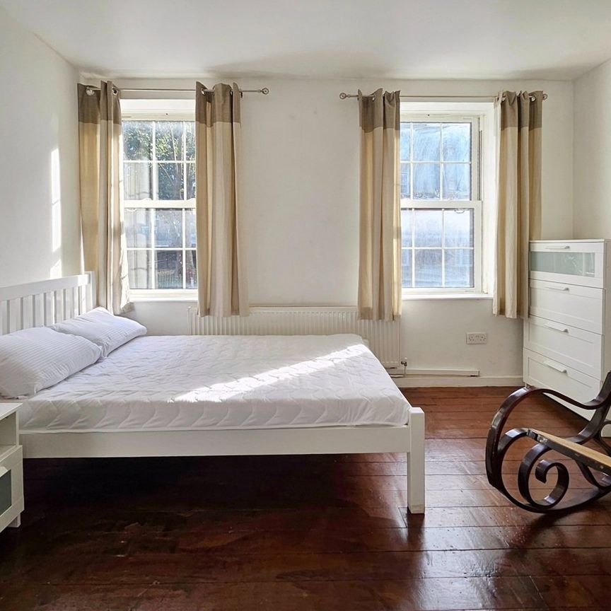 4 Bed Flat, Torriano Avenue, NW5 - Photo 1