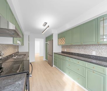 For Lease - 3370 Rhonda Valley, Mississauga, Ontario - Photo 6