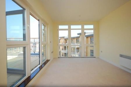 1 Bed Penthouse, Limehouse Lodge, E5 - Photo 3