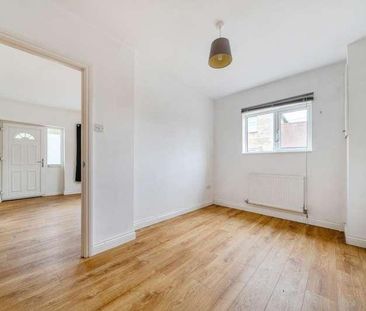 Burford Road, Lechlade, GL7 - Photo 5