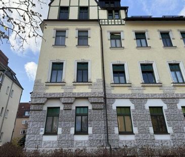 Ab 1.12.25! Beliebte Wohngegend, 2-R-Whg. im DG, Balkon und Tagesli... - Photo 1