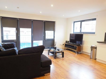 2 bedroom flat to rent - Photo 2