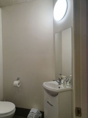 Southport Broadwater Waterfront Studio Apartment - Photo 1