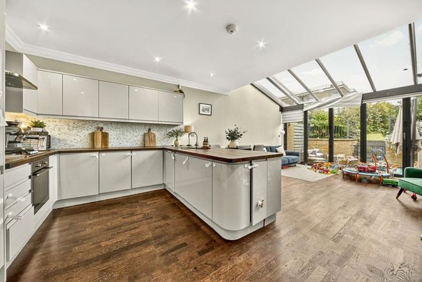 Athenlay Road, London SE15 - Photo 1