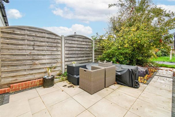 3 bedroom semi-detached house to rent - Photo 1