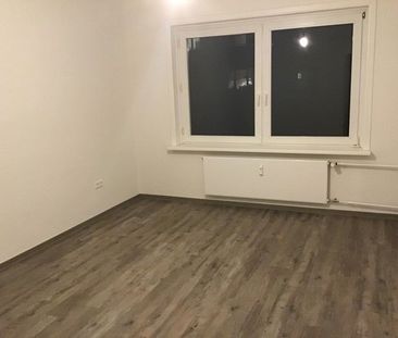 Renovierte 2,50-Zimmer-Wohnung mit Balkon - Foto 1