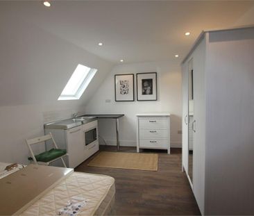 Brent Street, NW4 4DH, Hendon - Photo 1