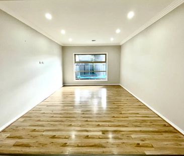 “Modern and Spacious Family Home.” - Photo 6