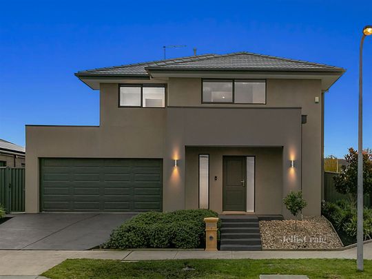 2 Hammersmith Way, Cranbourne East - Photo 1