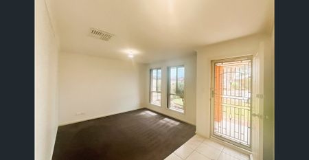 FABULOUS HOME - 2 LIVING - GORGEOUS ENTERTAINING SPACE. - Photo 3