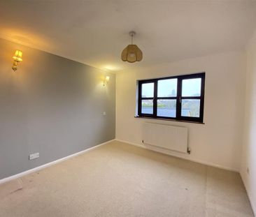2 bedroom maisonette to rent - Photo 4