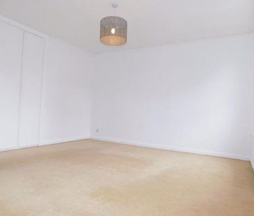 3 bedroom property to rent - Photo 6