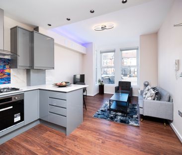 2 Bed Flat, Ilford, IG3 - Photo 6